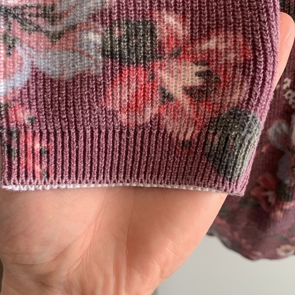 SALE - Sweater - LAST CALL - Picture 4 of 6